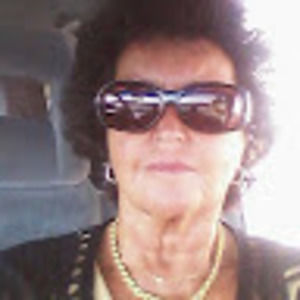 Meet your Posher, Eveline